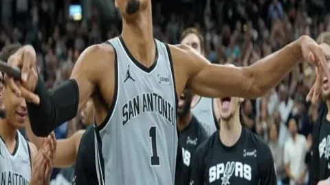 山東男籃豪取五連勝，迎战先行者，两大名将翘首以盼