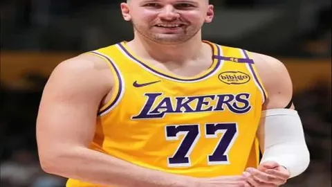 迪亚斯与何塞卢建功，皇马2-0完胜拉斯帕尔马斯，西甲王者归来！